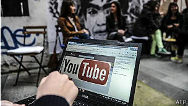 دنیا کے کسی دوسرے مسلم ملک میں اس ویڈیو کی وجہ سے یوٹیوب بند نہیں: فریحہ عزیز