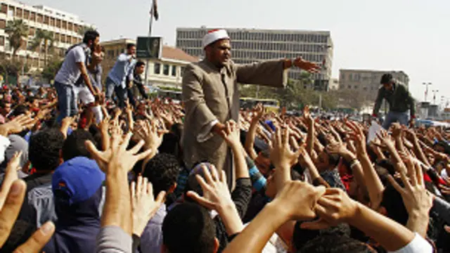 تمام تر پابندیوں کے باوجود مرسی کے اسلام پسند حامیوں کا مظاہرہ جاری ہے