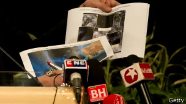 امید به یافتن نشانه هواپیما در منطقه قبلی تبدیل به یاس شد