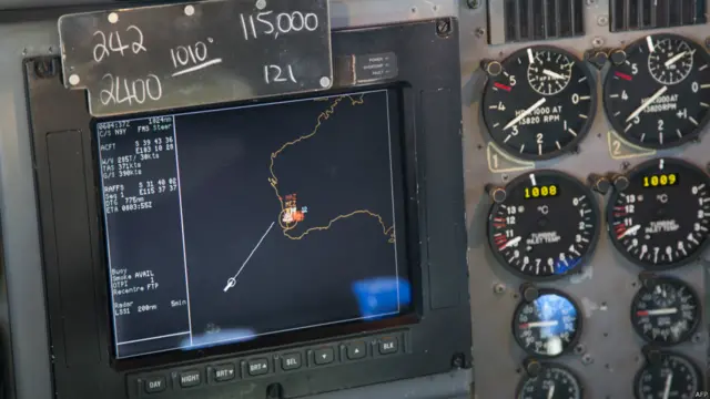 تلاش ایک وسیع علاقے میں کی جا رہی ہے اور اس کام میں ابھی تک کوئی کامیابی نہیں ہو سکی ہے۔