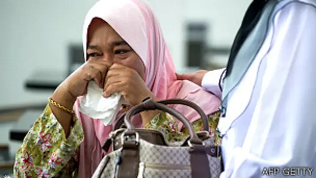 Familiar de un pasajero del vuelo MH370 de Malaysia Airlines