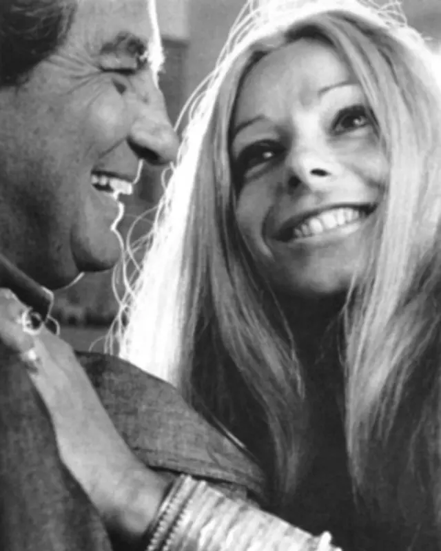 Otro de los encuentros decisivos de Paz fue con la artista francesa Maria José Tramini. La había conocido en París y se reencontraron en India. Nunca más se volvieron a separar. A ella le dedicó múltiples poemas.