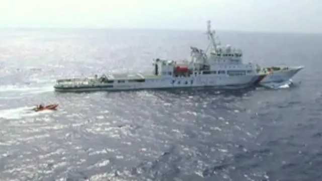 تېره ورځ د ورکې شوې الوتکې په لټون کې ۱۰ الوتکو او نهو بیړیو برخه واخیسته، په لټون کې د برتانیا یوه اوبتل هم برخه لرله.