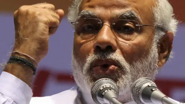 नरेंद्र मोदी