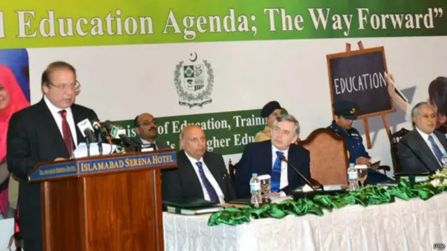 وزیراعظم میاں نواز شریف ایک کانفرنس ’تعلیم کا نامکمل ایجنڈہ‘ سے خطاب کر رہے تھے