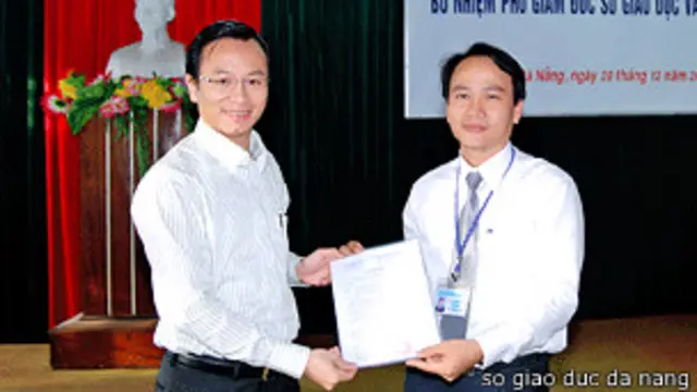 Ông Nguyễn Xuân Anh (trái)