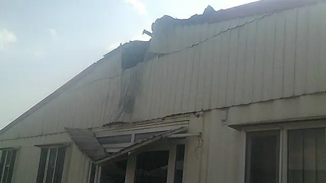 مهاجمان با سلاح سنگین مسلح بودند و به جانب کمیسیون موشک پرتاب کردند