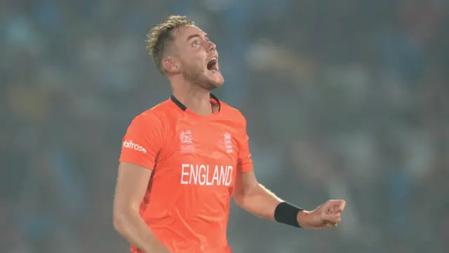 جنوبی افریقہ نے آخری تین اوروں میں 53 رنز سکور کیے۔ 