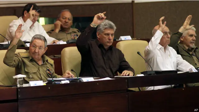 القيادة الكوبية تصوت لصالح القانون الجديد