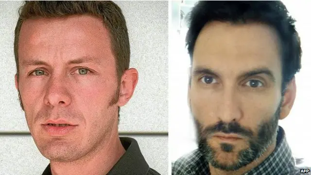 بائیں جانب ایل مینڈو کے نامہ نگار جاویر ایسپینوسا اور دائیں جانب فری لانس فوٹوگرافر ریکارڈو گارشیا ویلانوا