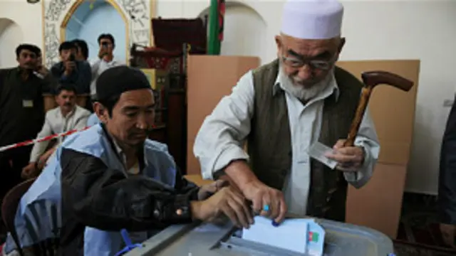 در حال حاضر 'کمیسیون مستقل انتخابات' مسئول برگزاری انتخابات است