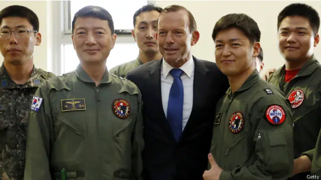 زار أبوت مركز تنسيق عمليات البحث قرب بيرث