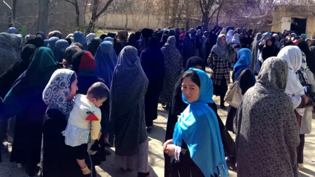 د ټاکنو خپلواک کمېسيون تمه لري چې شاوخوا ۱۳ ميليونه کسان به د رايې ورکولو په ورځ خپلې رايې وکاروي. 