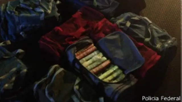Mochilas usadas para transportar cocaína (foto: Polícia Federal/Divulgação)