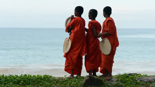 භික්ෂුන් වහන්සේලා විසින් මෝටර් රථ කොමසාරිස්වරයා වෙත ඉදිරිපත් කරනු ලැබූ ඉල්ලුම්පත්ප්‍රතික්ෂේප කර තිබේ. 