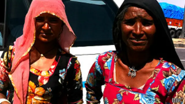 सपेरन, मीरा