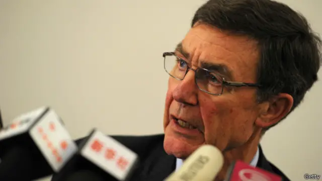 Ангус Хьюстон