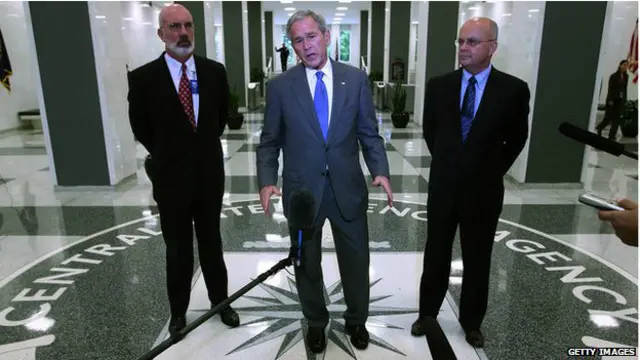 अमरीका के पूर्व राष्ट्रपति जॉर्ज बुश