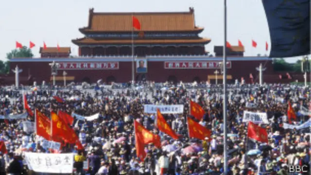 1989年北京学生抗议被镇压后，大批活动人士南逃香港