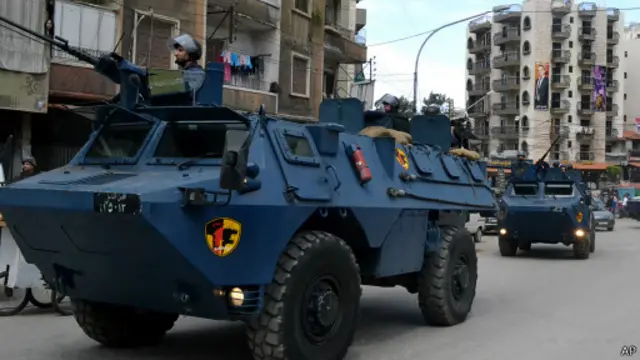 بدأت العملية الأمنية بنشر نحو 1400 عنصر أمن و63 ضابطا من الجيش والقوى الأمنية.