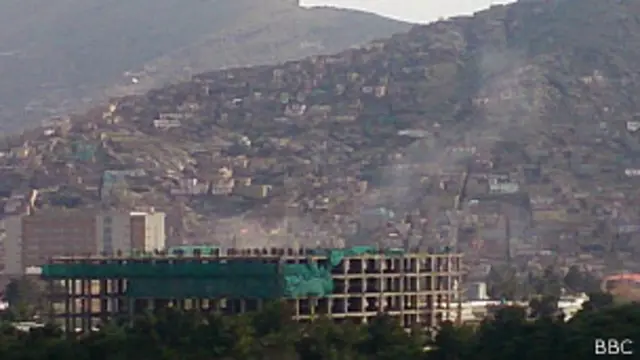 بم د امنیتي ځواکونو په یوه موټر پورې نښلول شوی و .