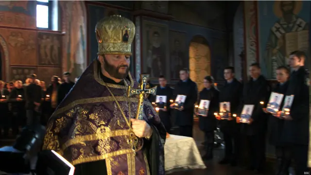 Місце панахиди символічне: протягом усього Майдану Михайлівський собор слугував прихистком для протестувальників.