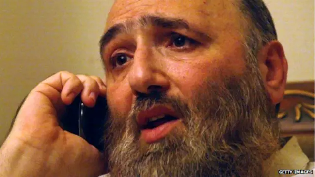 عمر بکری قبل از اقامت در طرابلس لبنان دو دهه در لندن زندگی کرده است