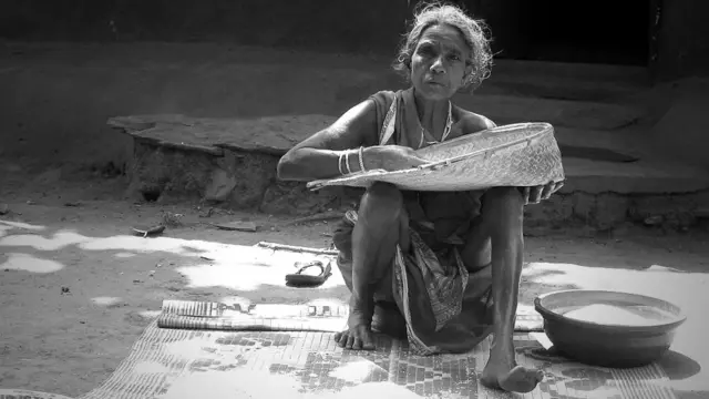 क़तार का आख़िरी, नोटा, बस्तर