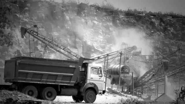 क़तार का आख़िरी, नोटा, बस्तर