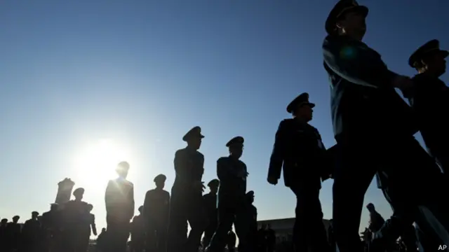 出席全国人大会议的解放军代表（5/3/2014）