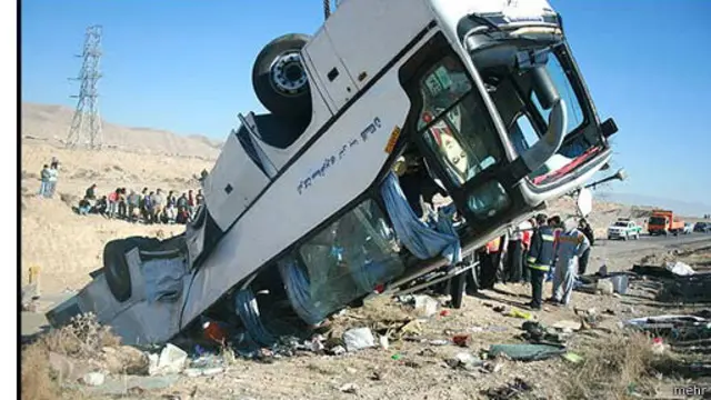 ۱۱ کشته و شماری زخمی در تازه ترین حادثه کاروان راهیان نور- ۵ فروردین ۹۳