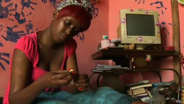 فضلت نيكوليت اويمانا المصارحة بإصابتها بفيروس "اتش اي في"، لكنها قالت إن ذلك جعل حياتها صعبة