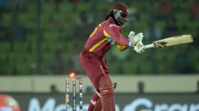 ویسٹ انڈیز کی پہلی وکٹ گیل کی صورت میں گری جو صرف تین رنز بنا سکے