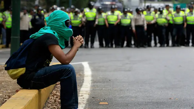 Disturbios en la universidad central de venezuela, caracas