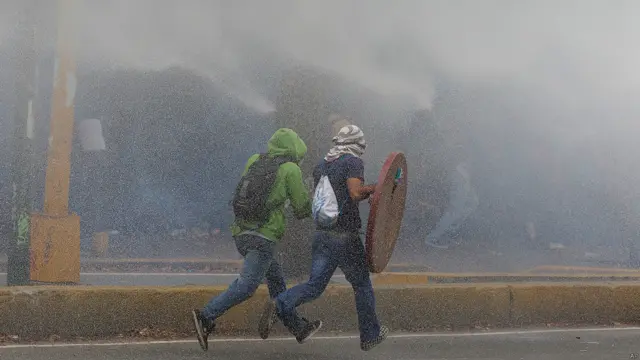 disturbios en la universidad centralñ de venezuela, caracas