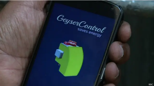 یہ آلہ سمارٹ فون کے ذریعے گیزر کو کنٹرول کرتا ہے