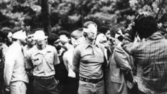 "دانشجویان پیرو خط امام" با ورود به سفارت آمریکا در تهران بحرانی طولانی را در روابط دو کشور ایجاد کردند