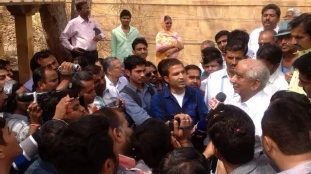 बाड़मेर में जसवंत सिंह चुनाव प्रचार के दौरान