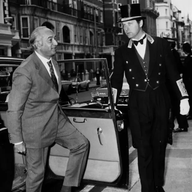 30 جولائی سنہ 1972 کو وزیرِاعظم ذوالفقار علی بھٹو کی لندن دورے کی ایک تصویر۔