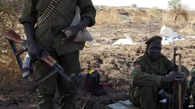 اجبر القتال اكثر من 860 الف من السكان على النزوح