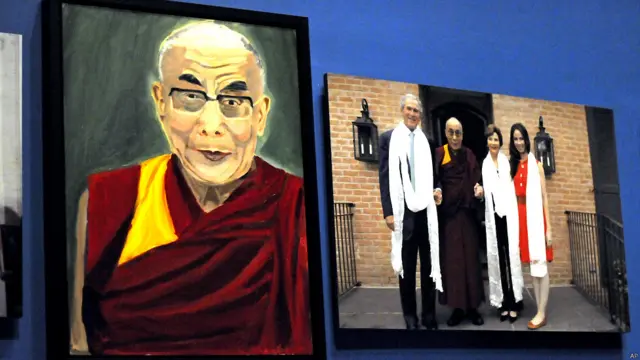 दलाई लामा की तस्वीर
