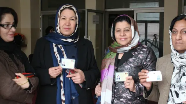 د ولسمشرۍ او ولایتي شوراګانو په دغو ټاکنو کې ښځې پراخه ونډه او هیلې لري.