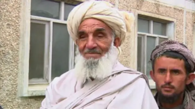 دغه سړي چې په خپله یې په ټاکنو کې خپله رایه کارولې وه له نورو هم غوښتنه کوله چې رایه ورکړي.