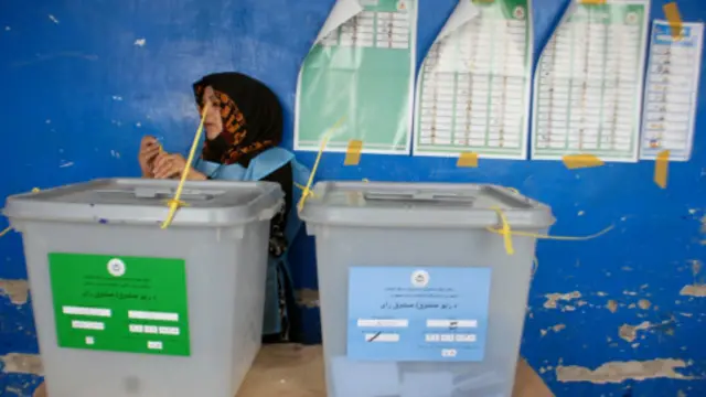 انتهى الاقتراع في الساعة الخامسة بالتوقيت المحلي