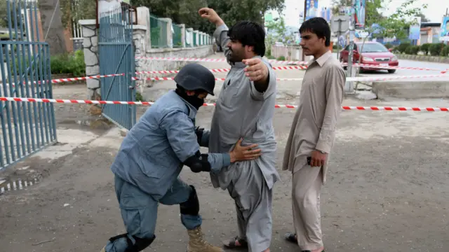 د هېواد په کچه د ولایتونو شوراګانو د نوماندانو شمېر ۱۸۱۷ ته رسېږي.