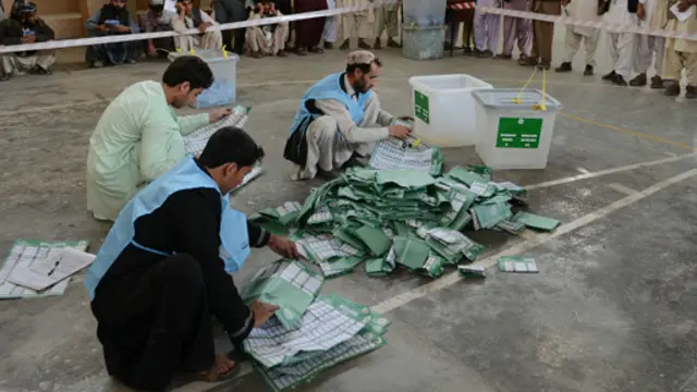 د رایو شمېرل پر دوشنبې (وری ۱۸) پیل شول.