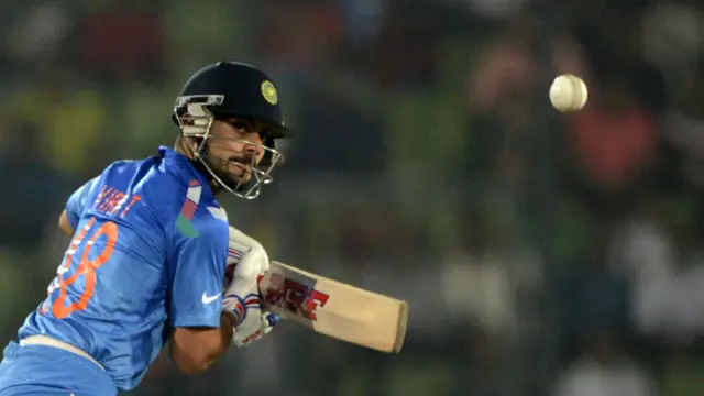 وراٹ کوہلی ان دنوں بھرپور فارم میں ہیں۔ فائنل میں بھی انھوں نے شاندار بیٹنگ کی، تاہم اپنی ٹیم کو فتح سے ہمکنار نہ کروا سکے۔