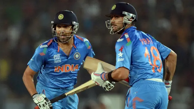 اجنکیا رہانے کے آؤٹ کے بعد وِراٹ کوہلی اور روہت شرما نے اننگز کو آگے بڑھانا شروع کیا۔ 