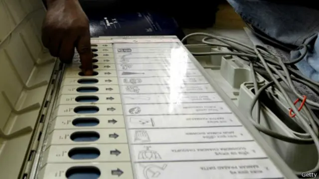 Pemilihan umum di India akan menggunakan kotak suara elektronik.