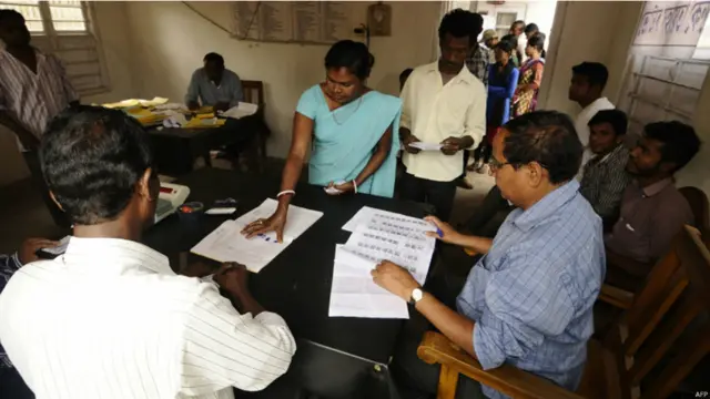 81 کروڑ 45 لاکھ سے زیادہ بھارتی شہری ان انتخابات میں اپنا حقِ رائے دہی استعمال کرنے کے اہل ہیں۔